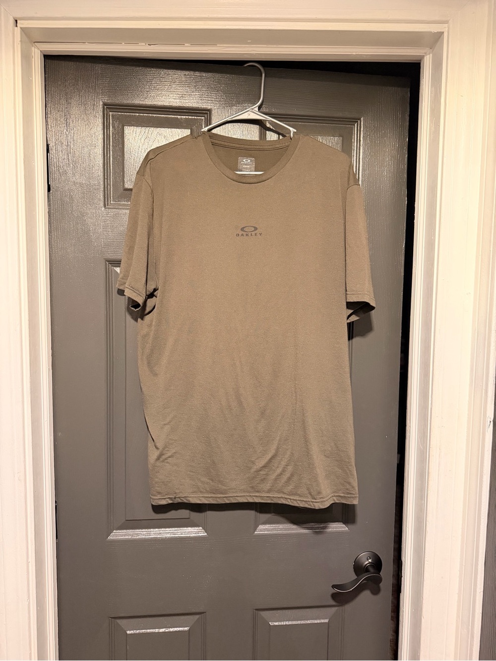Oakley Men's Short Sleeve Crew Tee in Olive Green